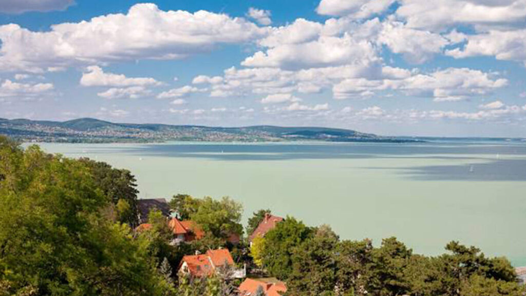 Halál a Balatonnál